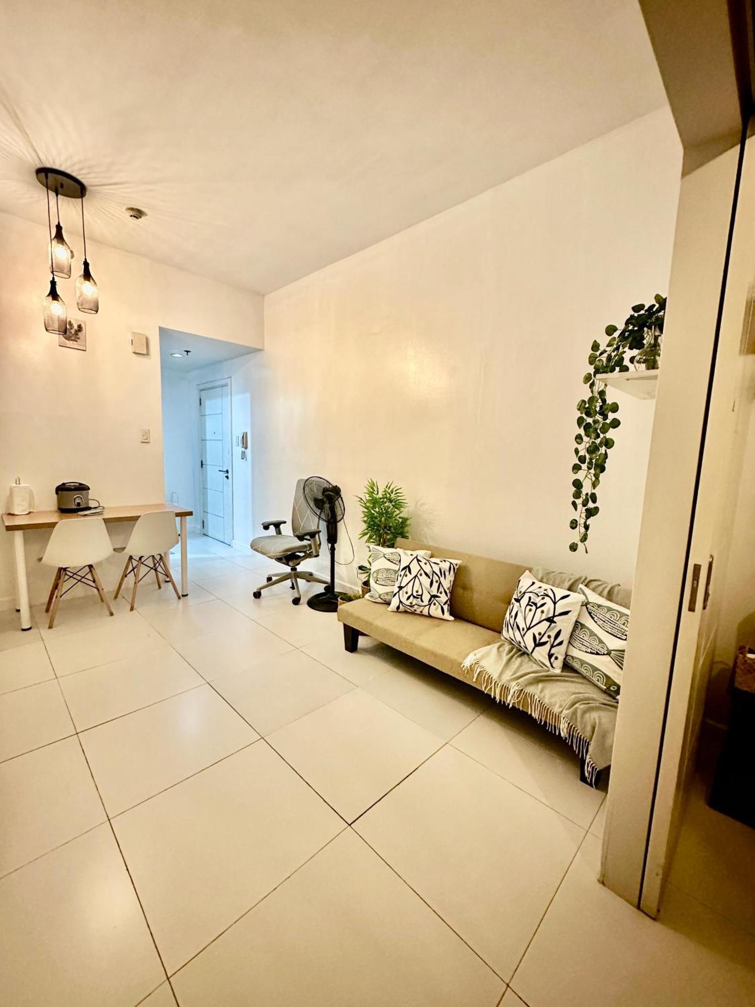 One Bedroom Apartment With Netflix At Greenbelt Makati Manila Exteriör bild